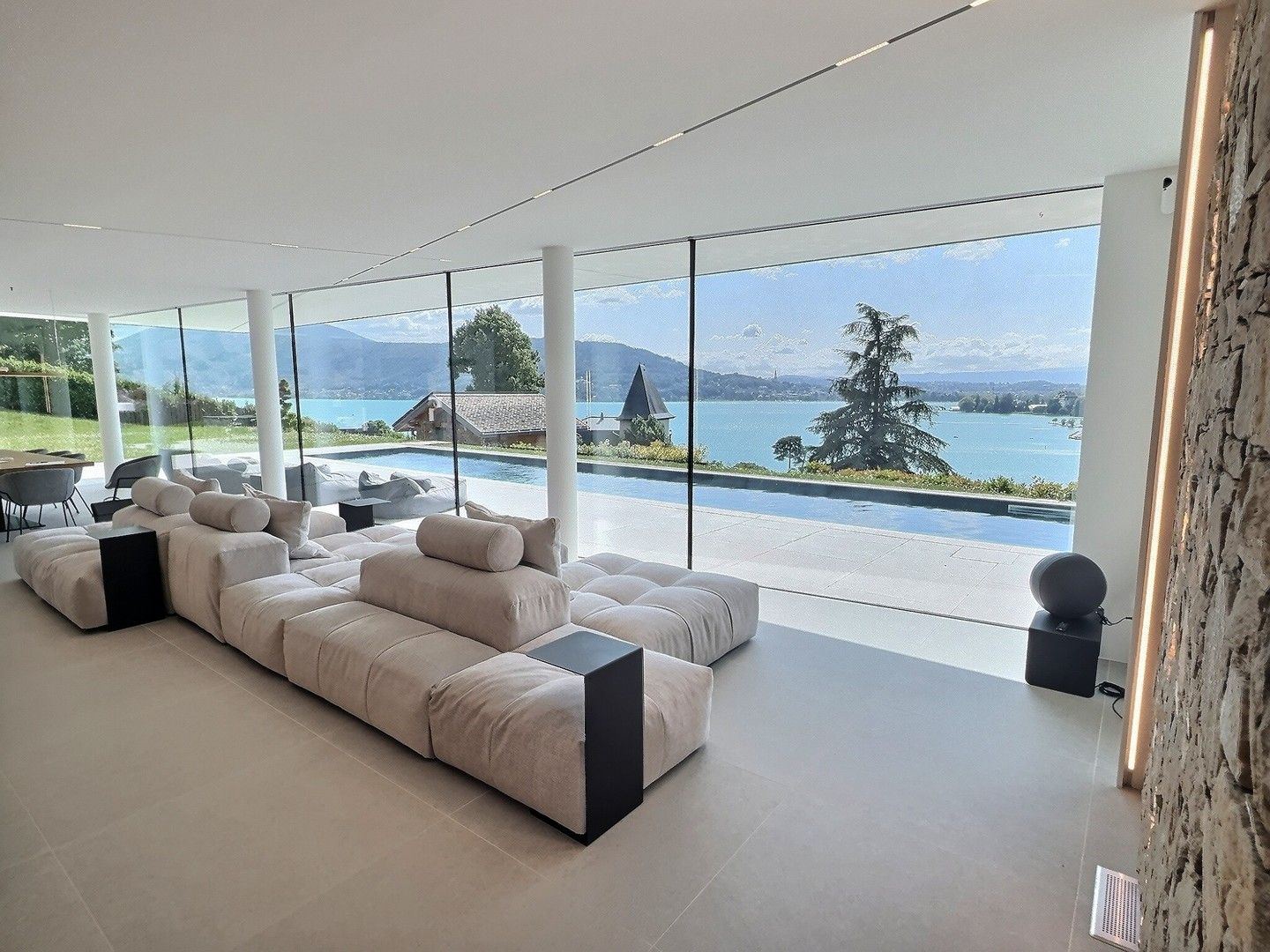 Acheter Appartement 8 Pièces 246 m² Annecy