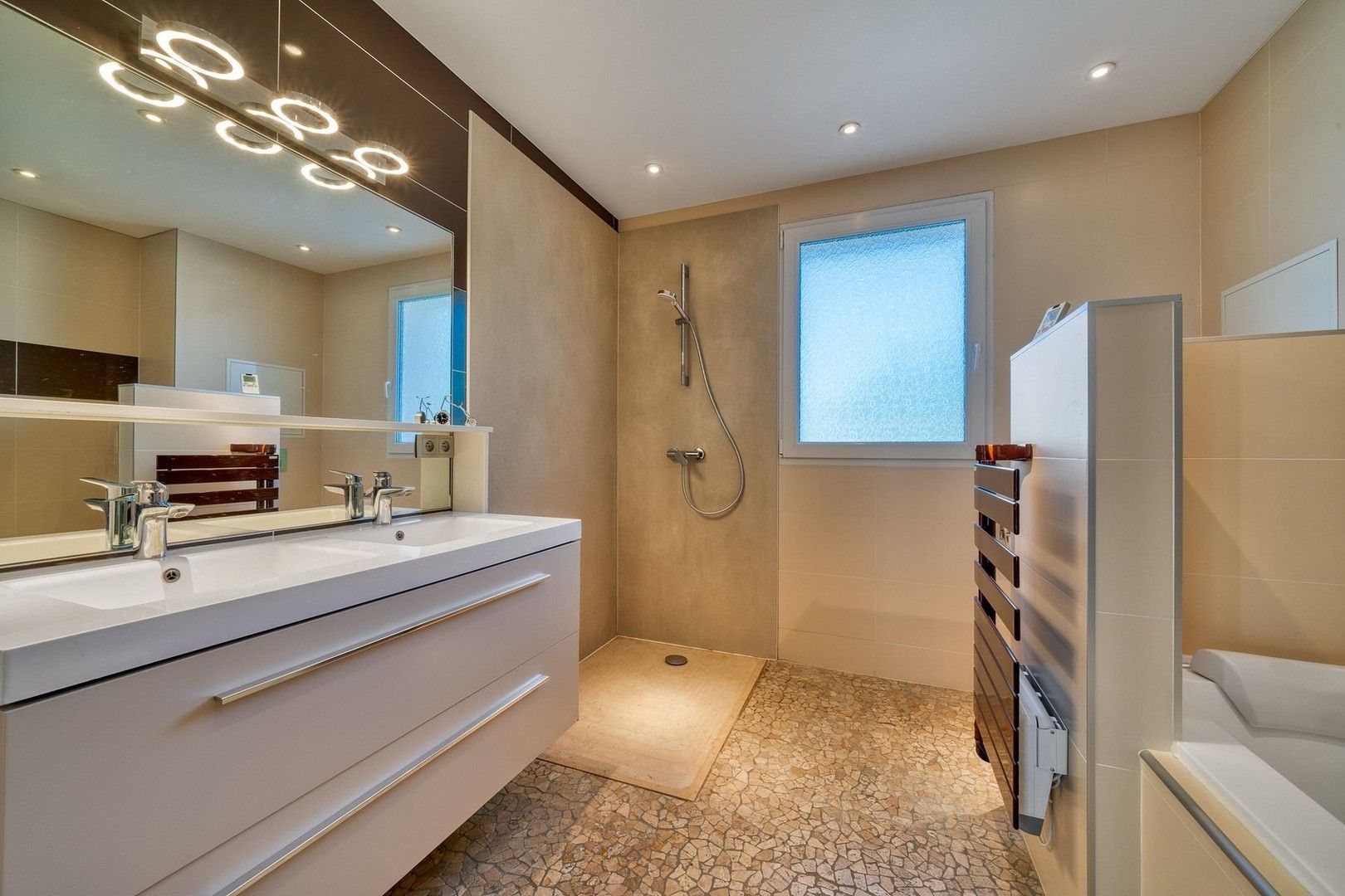 Acheter Villa 10&nbsp;Pièces 500&nbsp;m² Vers