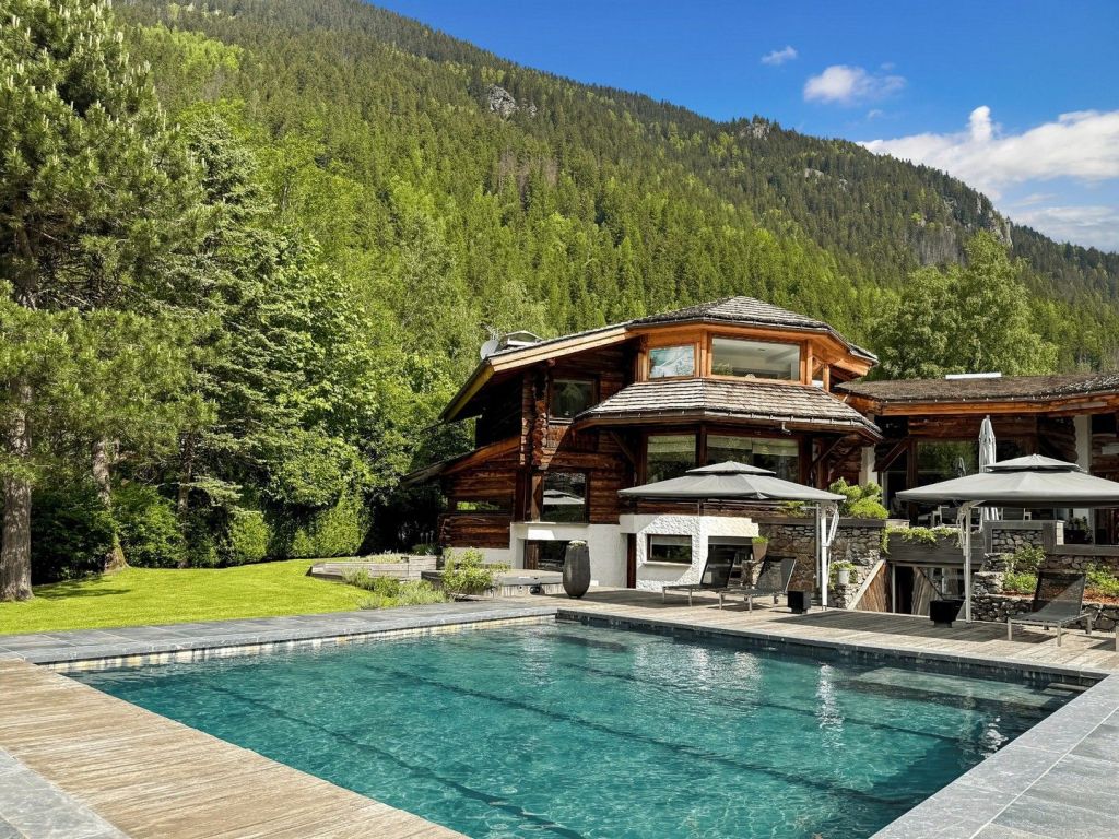 Sale Chalet 19 rooms 467 m² Chamonix-Mont-Blanc